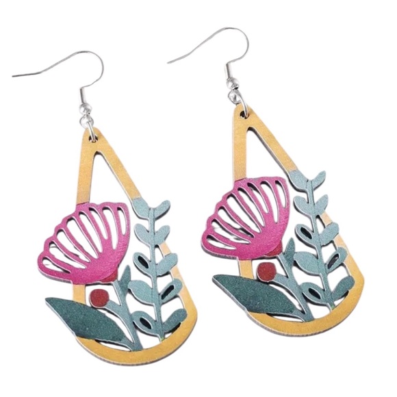 Whimsy_and_Rose Jewelry - Floral Leaves Dangle Earrings